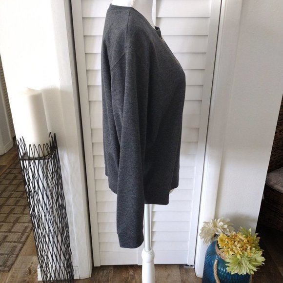 C.d. Petites gray womens sweater with decorative clasps at chest Sz PL - Picture 4 of 8